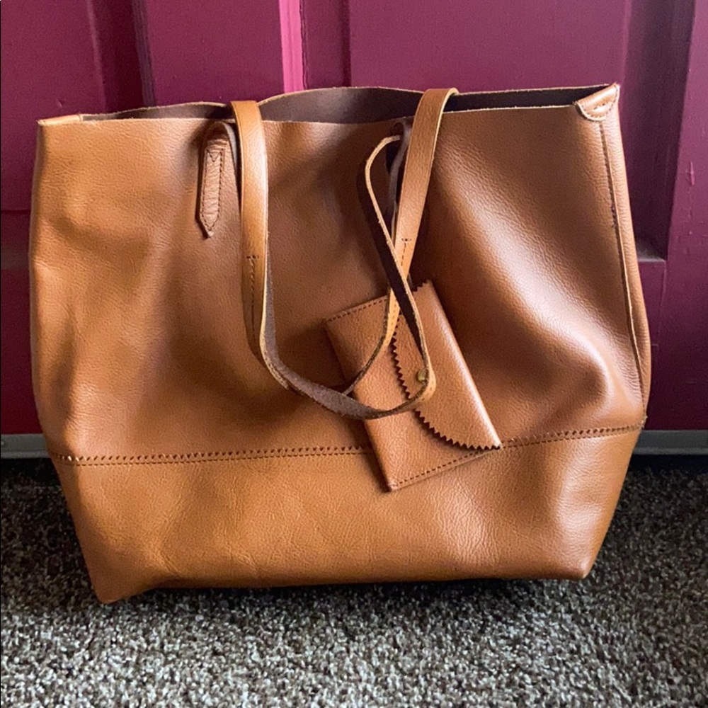 Leather tote bag